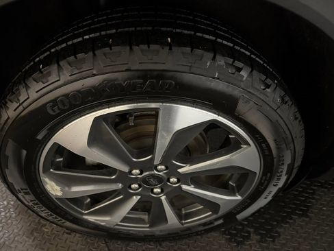 Used 2024 Ford Escape Platinum w/ Premium Technology Package image 16