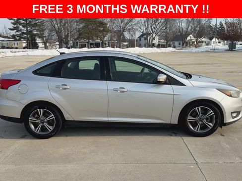 Used 2017 Ford Focus SE image 9