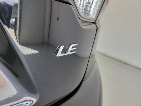 Used 2022 Toyota Corolla LE FWD image 8