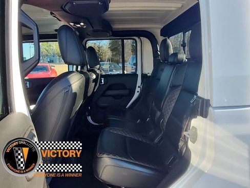 Certified 2023 Jeep Gladiator Overland image 29