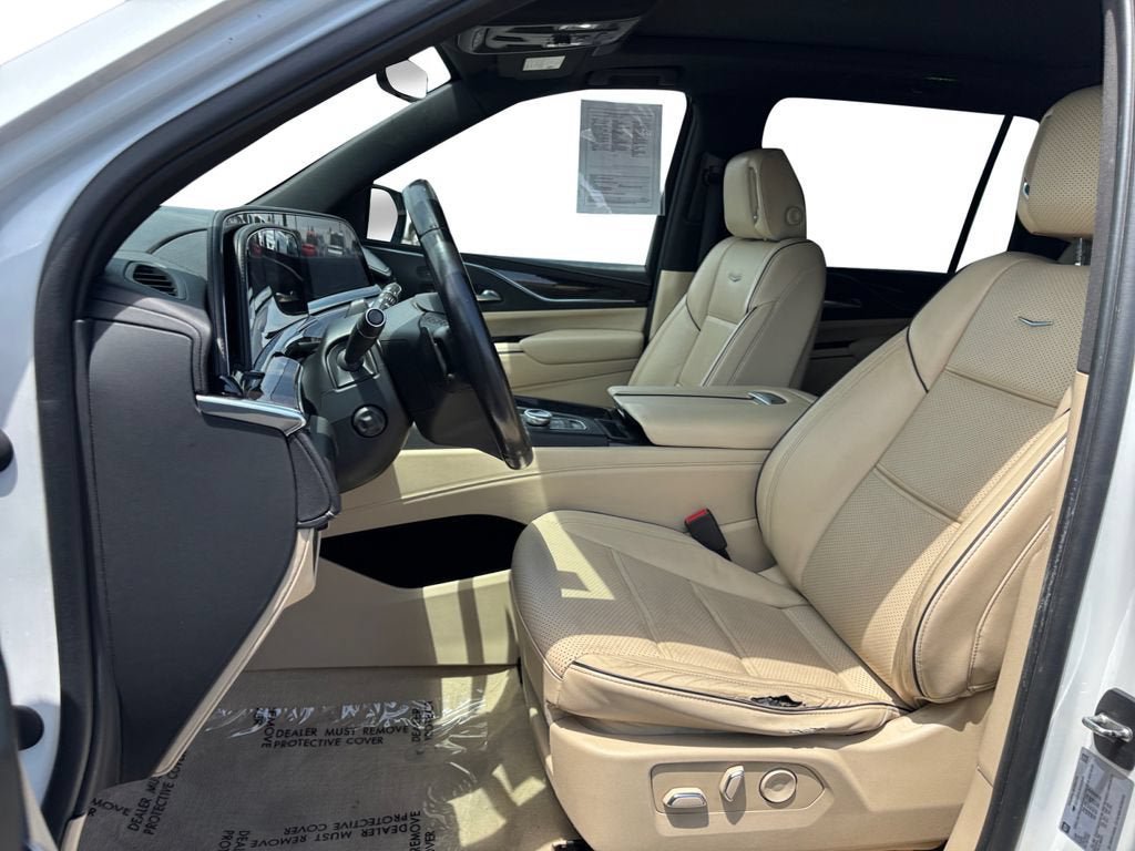 Certified 2023 Cadillac Escalade ESV Premium Luxury w/ Performance Package AWD/4WD image 10