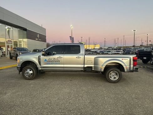Used 2023 Ford F350 Lariat w/ Lariat Ultimate Package image 8