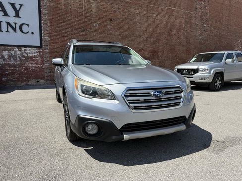 Used 2015 Subaru Outback 3.6R Limited AWD/4WD image 2