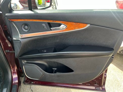 Used 2019 Lincoln Nautilus Reserve AWD/4WD image 25