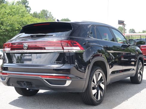 Used 2024 Volkswagen Atlas Cross Sport SE AWD/4WD image 5