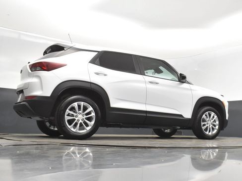 New 2025 Chevrolet TrailBlazer LS w/ LS Convenience Package FWD image 42