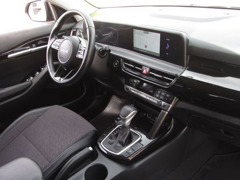 Used 2025 Kia Seltos S FWD image 6