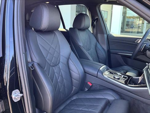 Certified 2025 BMW X5 xDrive40i w/ Premium Package image 9