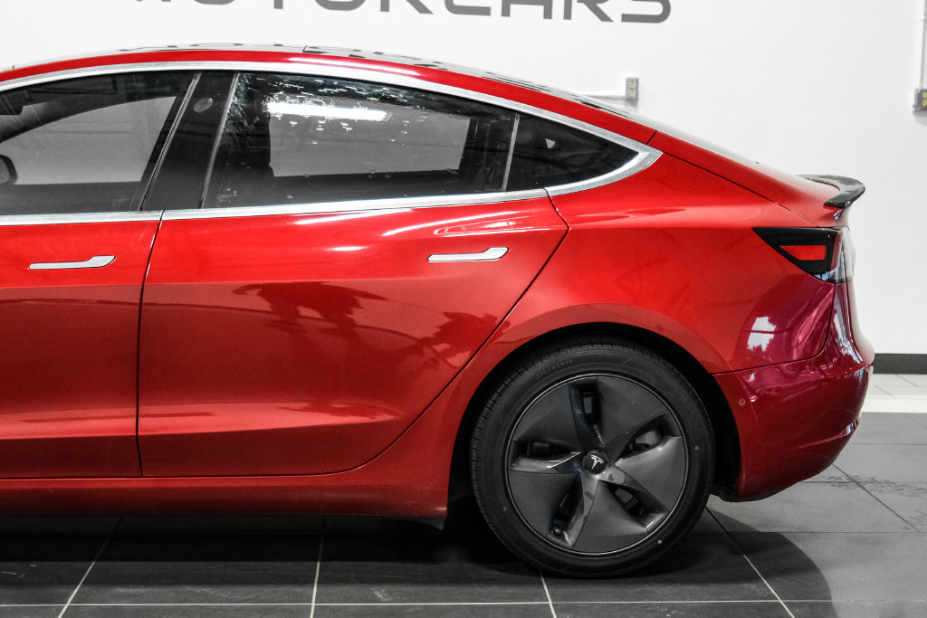 Used 2018 Tesla Model 3 Long Range RWD image 13