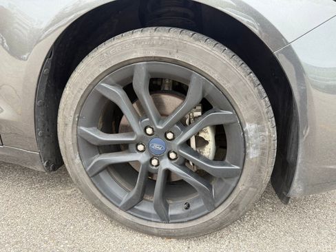 Used 2020 Ford Fusion SE w/ Equipment Group 151A FWD image 9