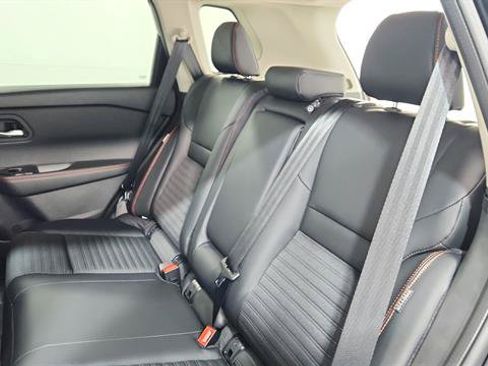 Certified 2025 Nissan Rogue SV AWD/4WD image 19