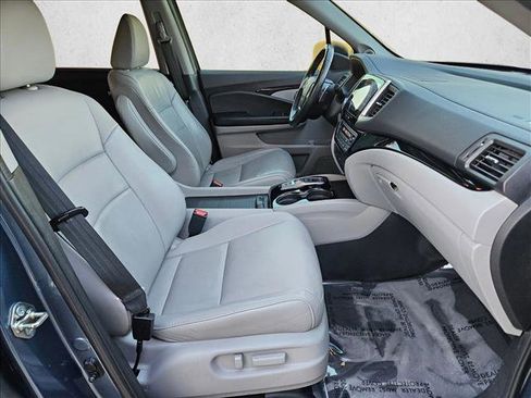 Used 2017 Honda Pilot Touring image 24