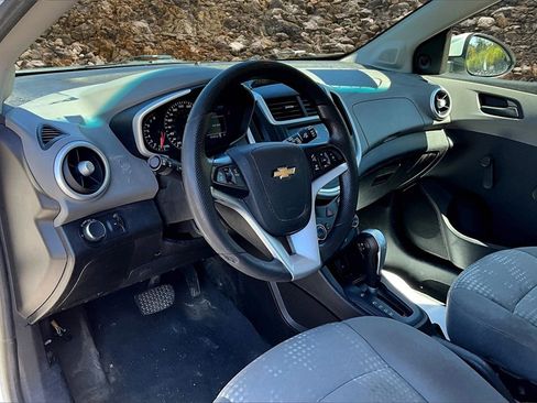 Used 2020 Chevrolet Sonic LT image 12