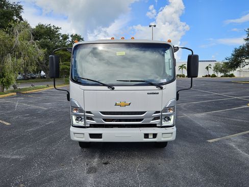 New 2025 Chevrolet Low Cab Forward image 2