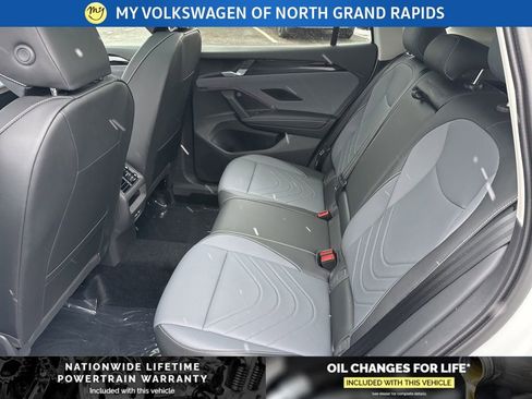 New 2026 Volkswagen Tiguan SE AWD/4WD image 17