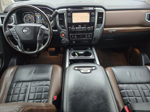 Used 2019 Nissan Titan Platinum Reserve w/ Platinum Utility Package image 13