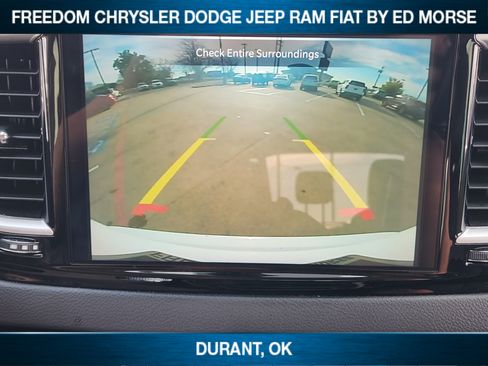 Used 2024 Chrysler Pacifica Touring-L image 15