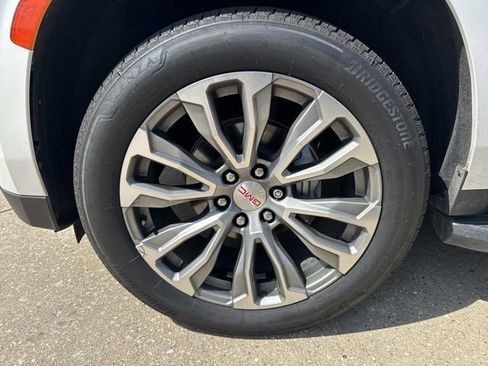 Used 2021 GMC Yukon Denali AWD/4WD image 9