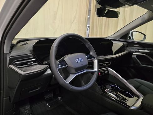 Used 2025 Audi Q5 Premium Plus w/ Premium Plus AWD/4WD image 14