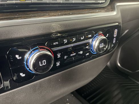 Used 2025 GMC Sierra 1500 SLE RWD image 18