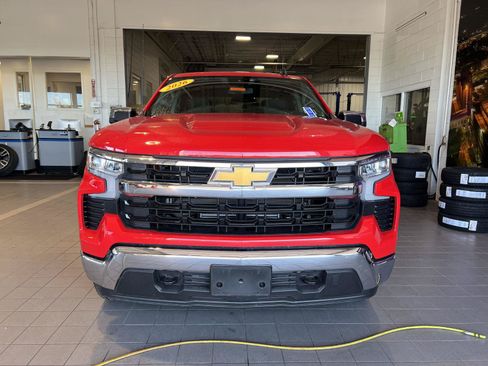Used 2026 Chevrolet Silverado 1500 LT AWD/4WD image 2