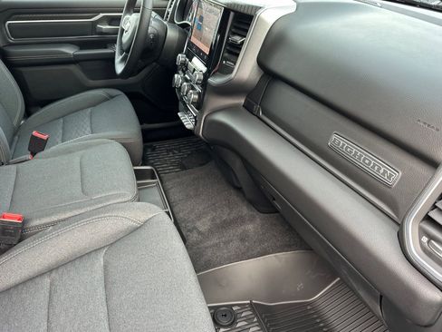 New 2026 RAM 1500 4x4 Crew Cab image 15