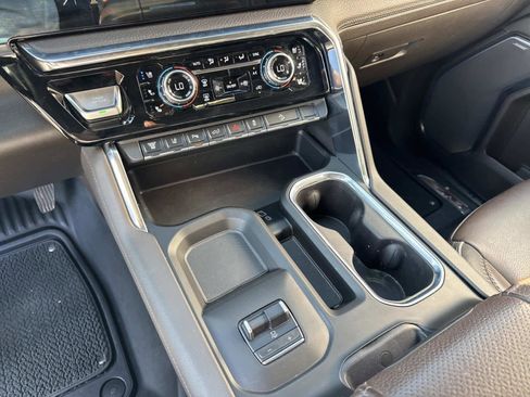 Used 2024 GMC Sierra 2500 Denali w/ Denali Reserve Package image 44