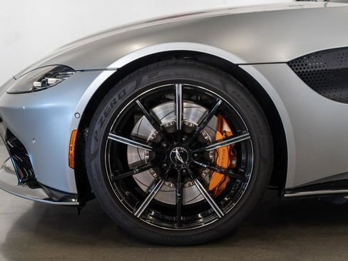 Used 2020 Aston Martin V8 Vantage Coupe image 26