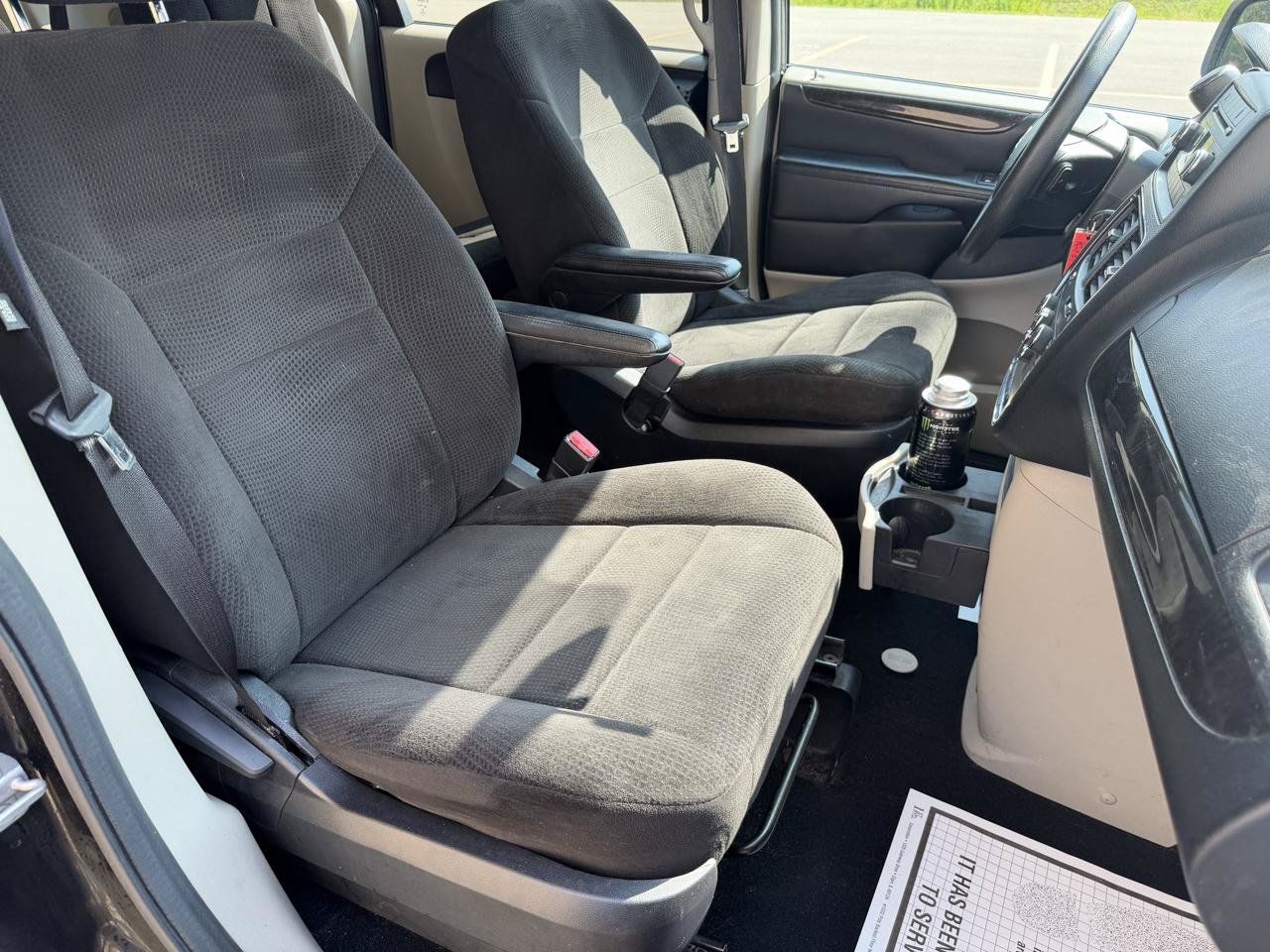 Used 2013 Dodge Grand Caravan SXT FWD image 25