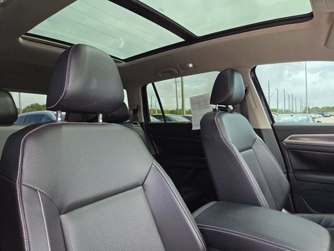 Used 2021 Volkswagen Atlas SE w/ Panoramic Sunroof Package FWD image 11