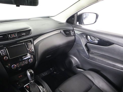 Used 2022 Nissan Rogue Sport SL image 36