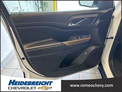 Used 2019 GMC Acadia SLE w/ Driver Alert Package I AWD/4WD image 10