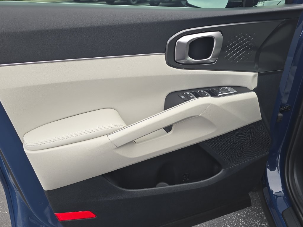 New 2026 Kia Sorento S FWD image 17