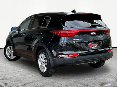 Used 2017 Kia Sportage LX AWD/4WD image 4