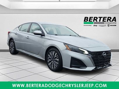 Used 2023 Nissan Altima 2.5 SV