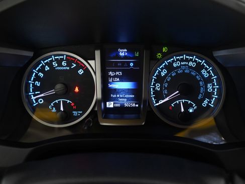 Used 2020 Toyota Tacoma SR5 image 26