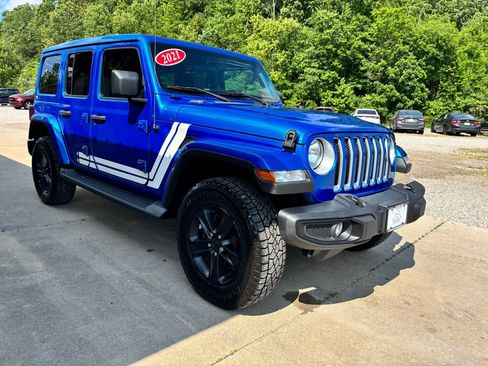 Used 2021 Jeep Wrangler Unlimited Sahara AWD/4WD image 5