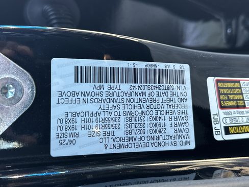 Certified 2025 Acura RDX Base image 35