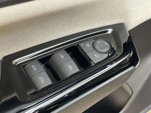 Certified 2024 Honda Prologue EX image 17