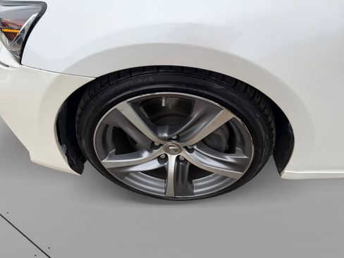 Used 2018 Lexus IS 300 AWD w/ Comfort Package image 9