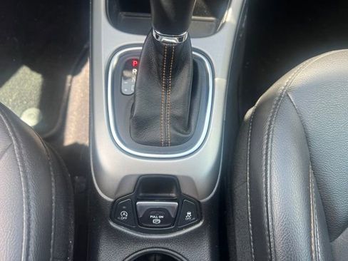 Used 2019 Jeep Compass Latitude w/ Safety & Security Group FWD image 29