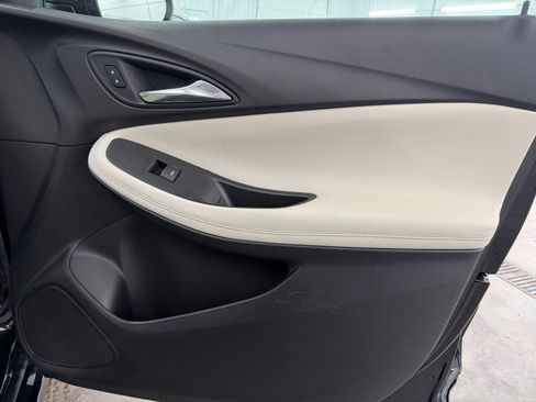 Used 2021 Buick Encore GX Select w/ Sport Touring Package image 24