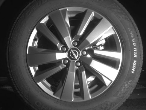 Used 2025 Nissan Pathfinder SV FWD image 17