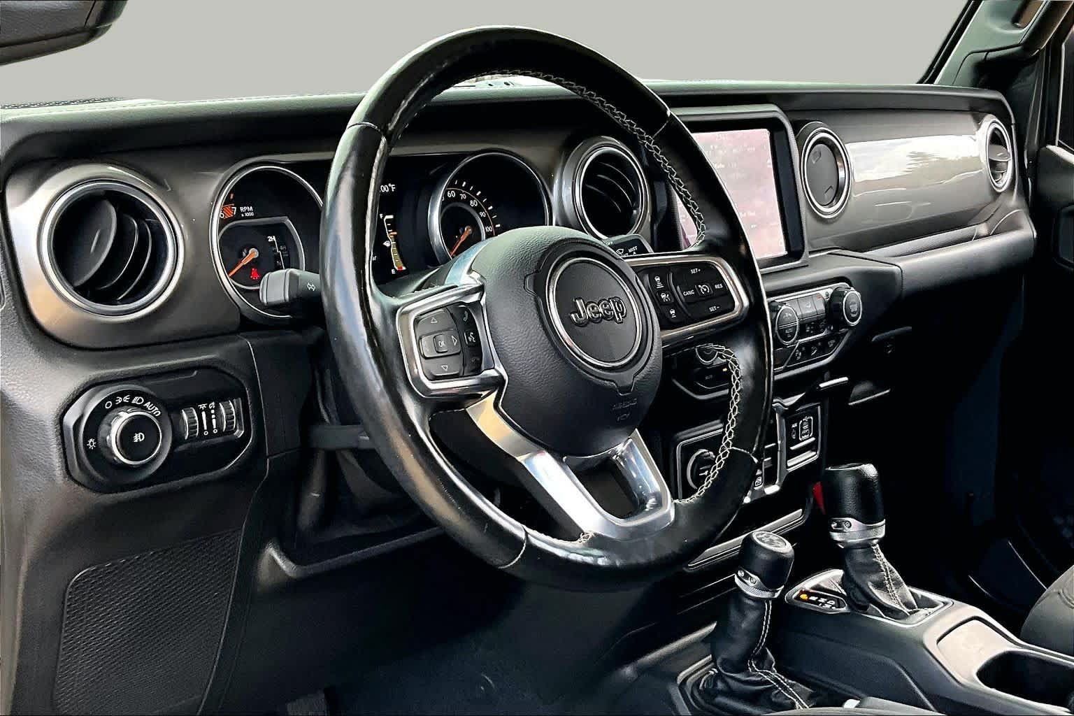 Used 2020 Jeep Wrangler Unlimited Sahara AWD/4WD image 18