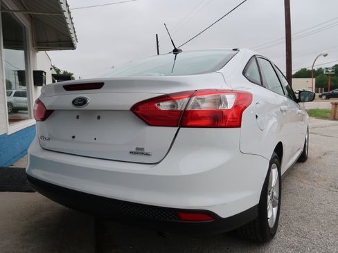 Used 2013 Ford Focus SE FWD image 8