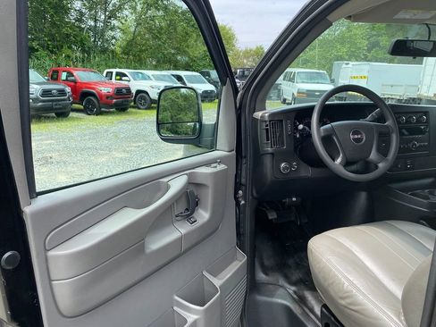 Used 2014 GMC Savana 2500 image 10