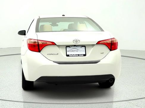 Used 2019 Toyota Corolla LE w/ LE Premium Package w/Moonroof FWD image 6