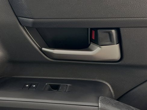 Used 2025 Toyota Tacoma TRD Sport image 32