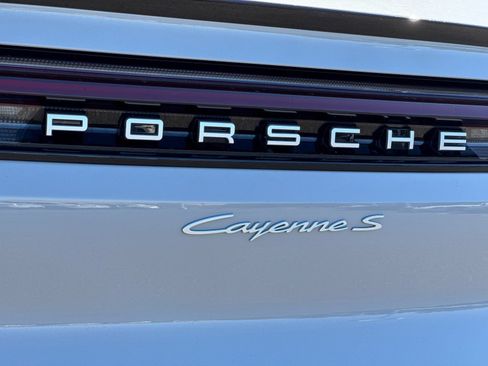 Certified 2024 Porsche Cayenne S AWD/4WD image 29