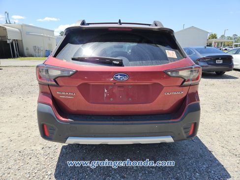 Used 2022 Subaru Outback Limited AWD/4WD image 8